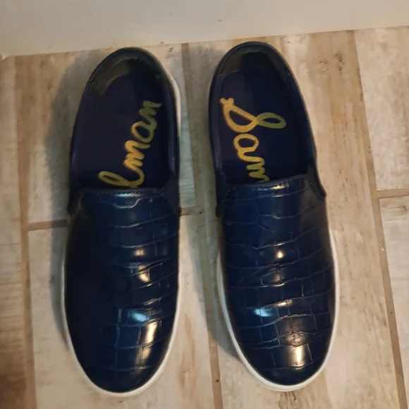 Sam Edelman Women’s Lacey Crocodile Pattern Slip-on Platform Sneakers - Picture 4 of 6